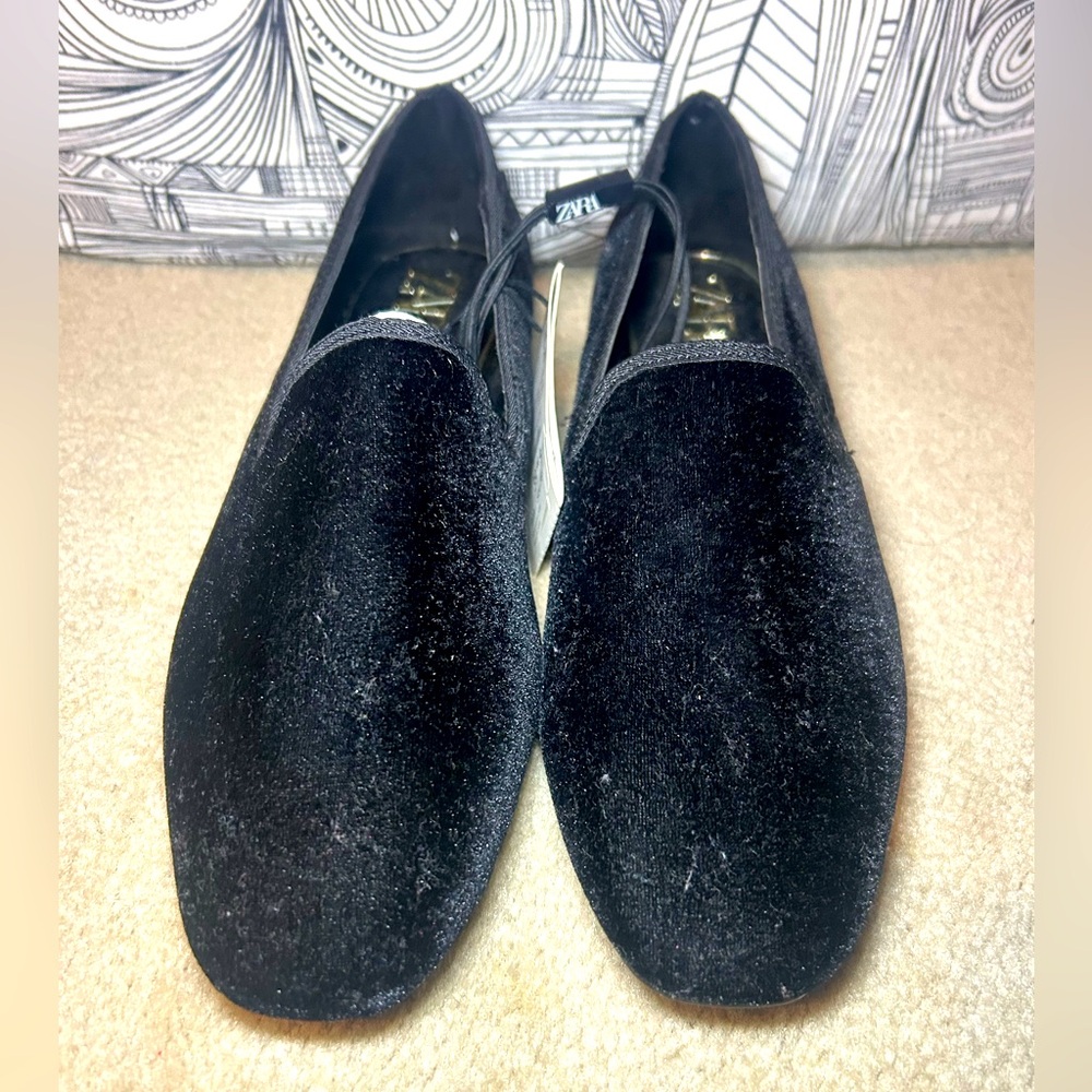 NWT ZARA Black Velvet Square Toe Flat Loafers